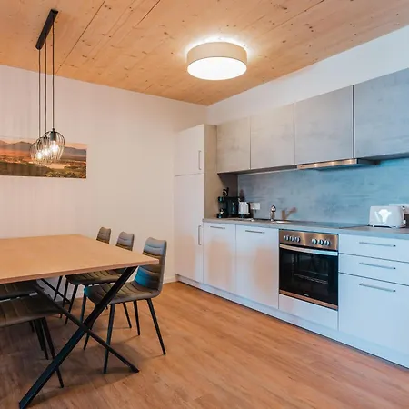 Fruehstueck Terrasse Mit 2 Schlafzimmer Apartament Unterburg am Klopeiner See